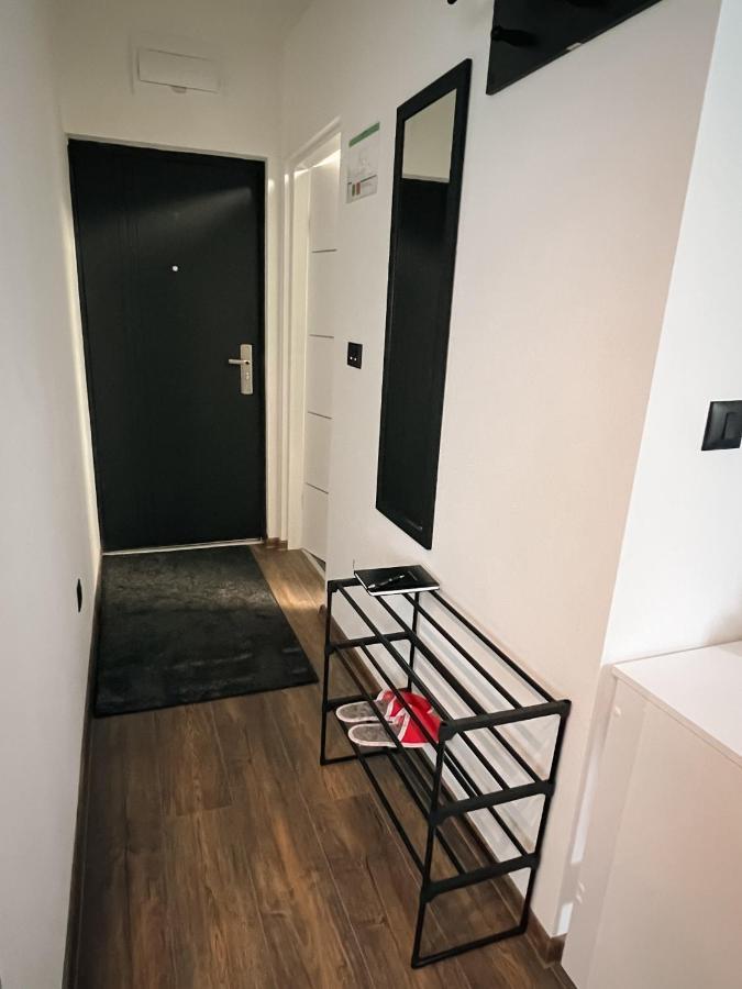 Vinkovci 1 Apartment Bagian luar foto